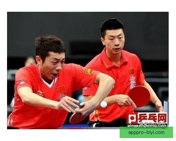 马龙许昕自费飞赴伦敦全力助阵世乒团体赛携手拼搏为中国队争光 马龙许昕自费飞赴伦敦全力助阵世乒团体赛携手拼搏为中国队争光